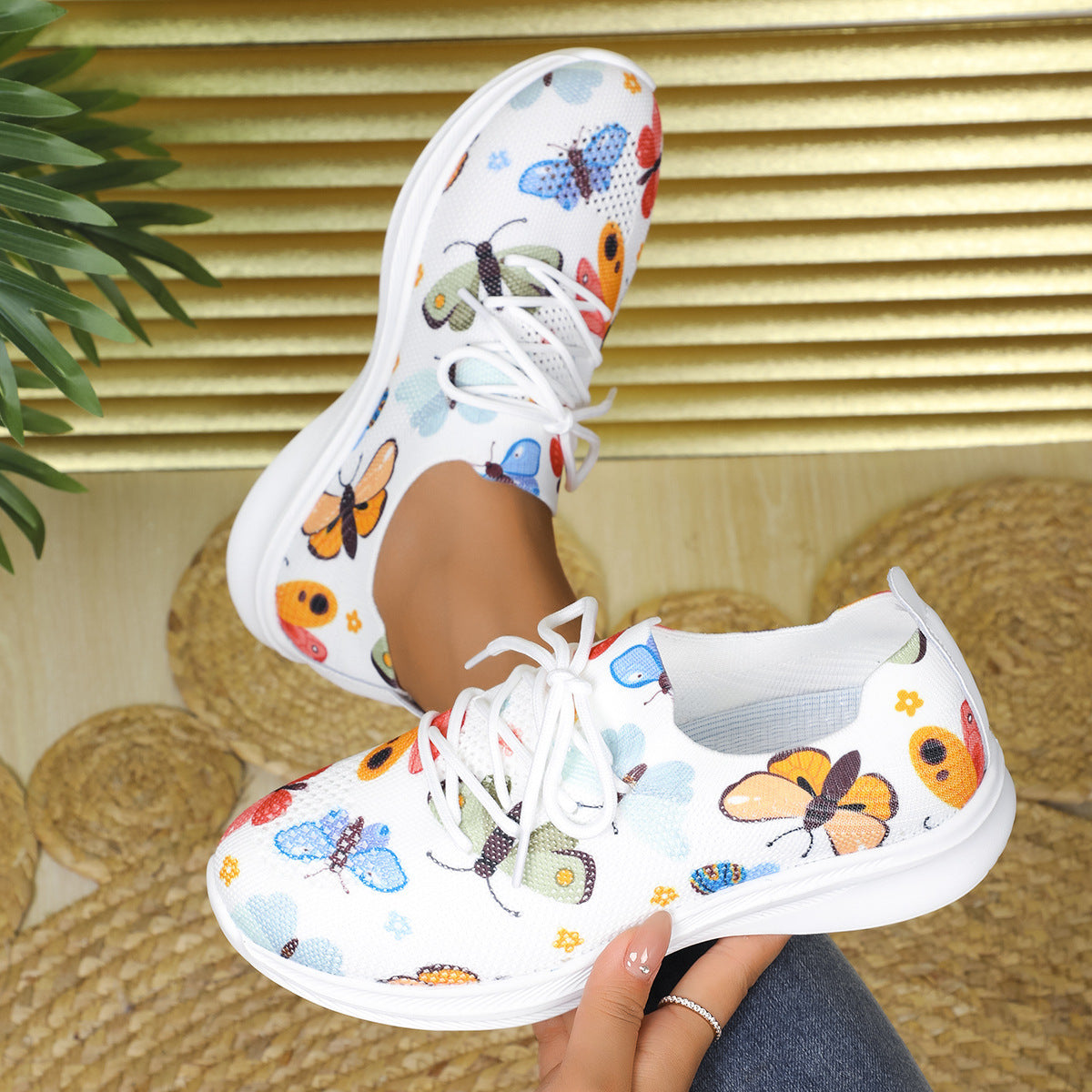 Plus Size Printed Lightweight Fly-knit Sneakers Women