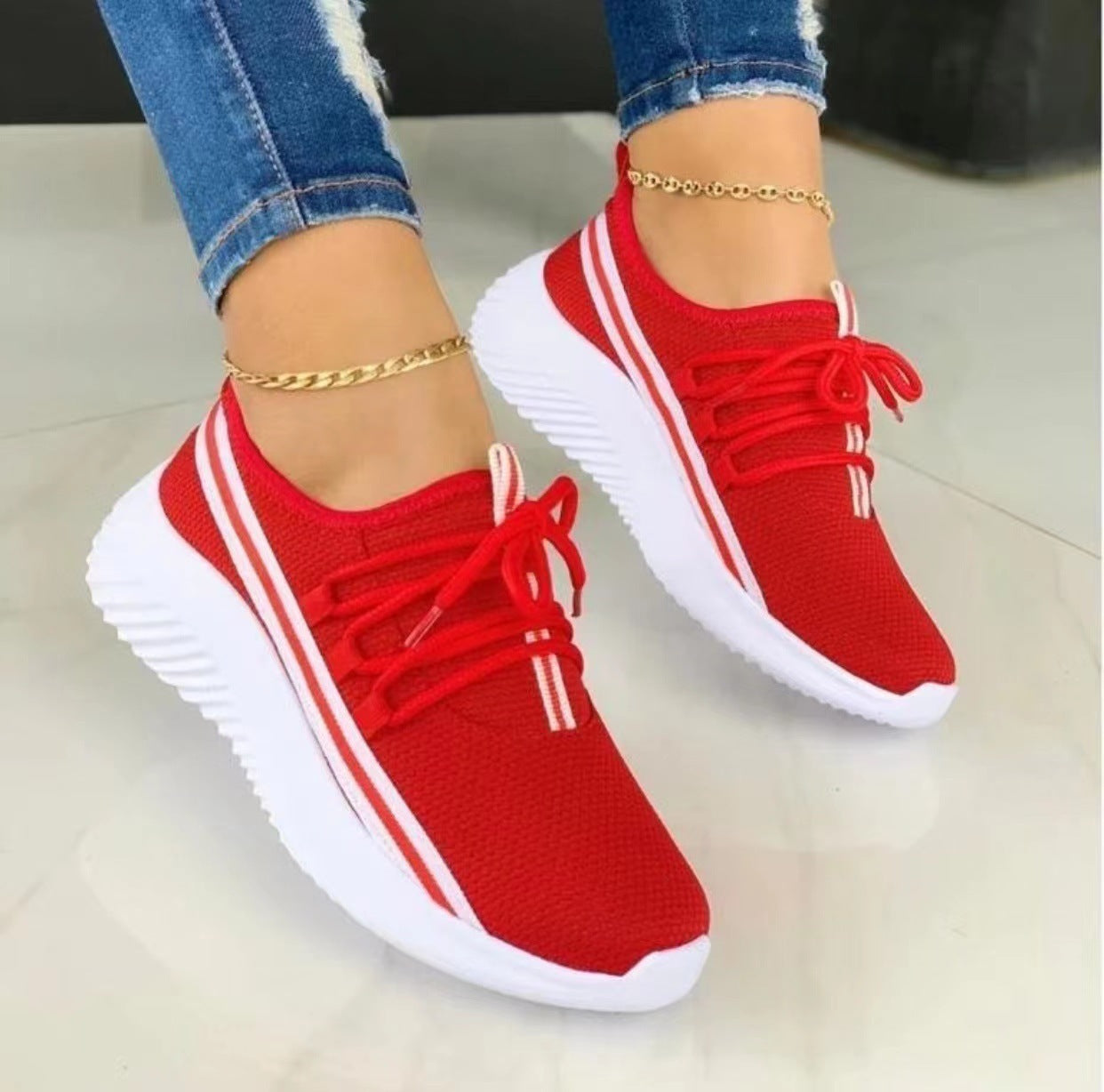 Chic Women’s Stripe Sneakers - Stylish & Comfy